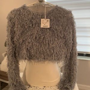 Zara light sweater super cute crop size small